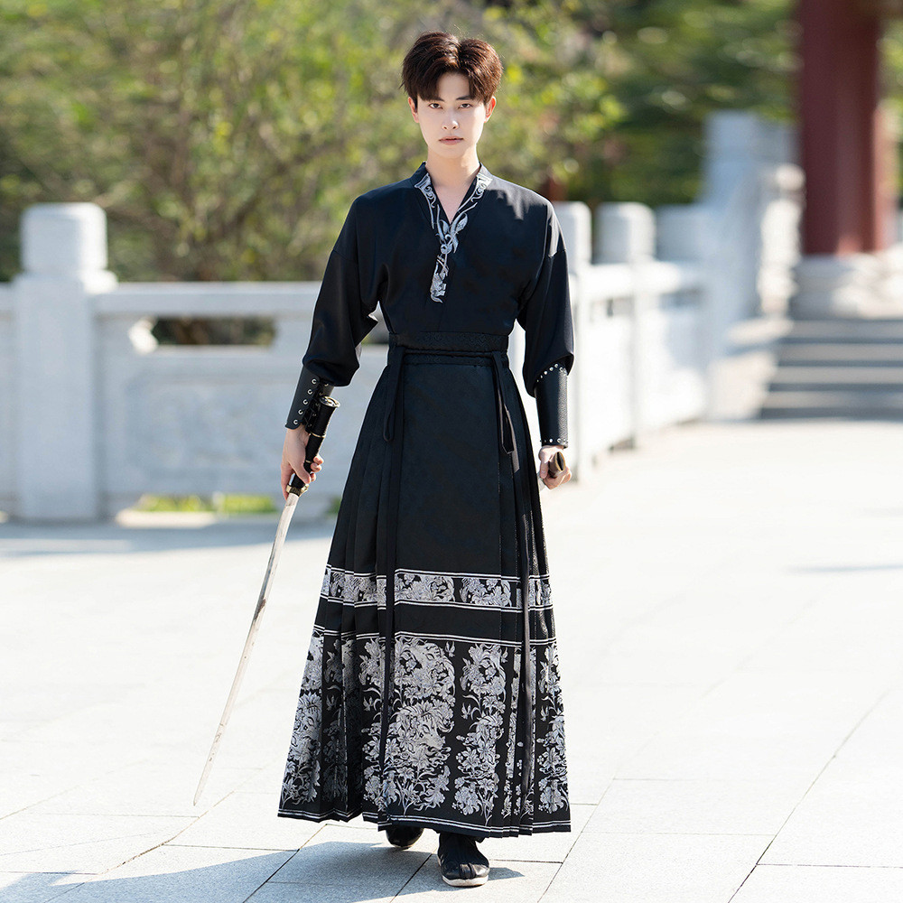 Jual Gaya gugur dan musim dingin panjang lengan Hanfu pria hitam gaya ...
