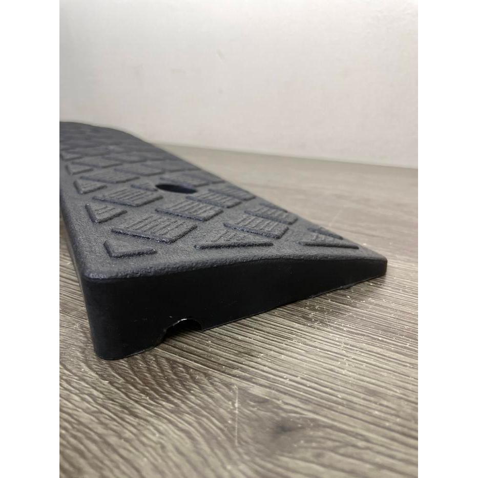 Jual Rubber Edge Ramp Flooring Triv,Alas Tangga Turunan Tanjakan Lantai ...
